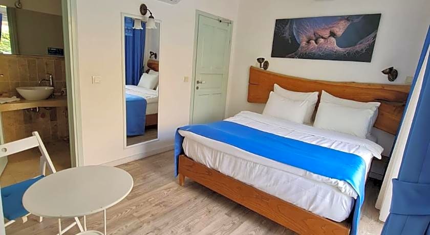Rebetiko Hotel                                                             