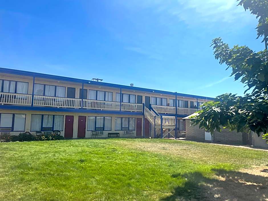 Motel Oasis