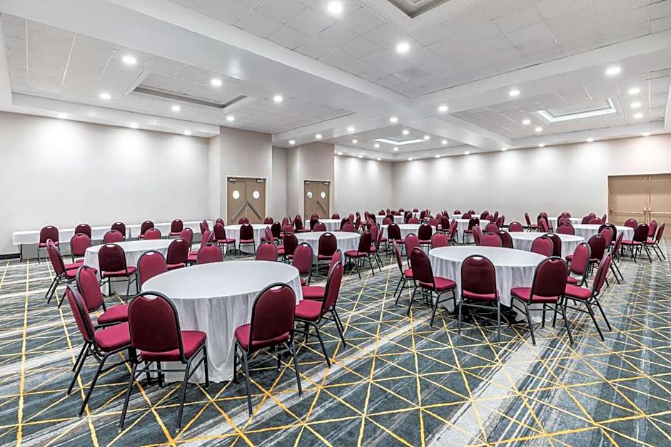 Holiday Inn Port Arthur Park Central By IHG