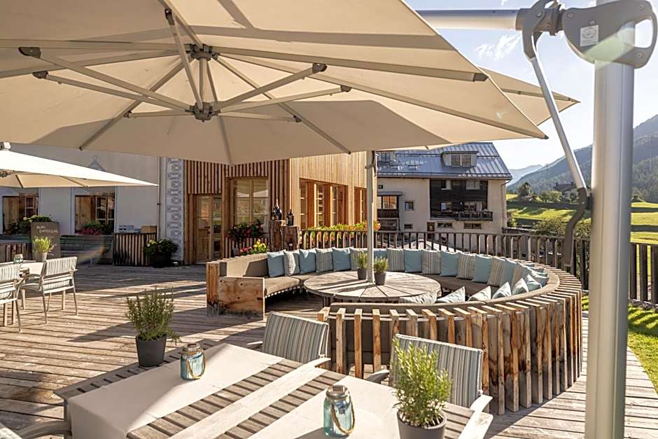 Relais & Châteaux IN LAIN Hotel Cadonau