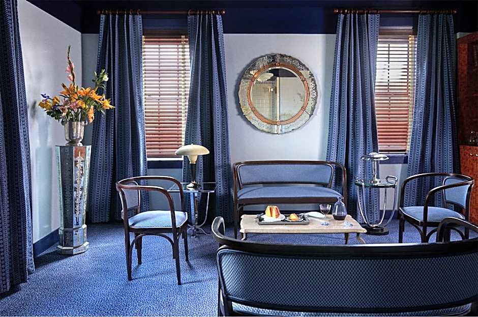 Ulysses, an Ash Hotel