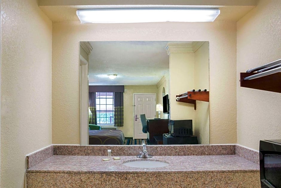 Super 8 by Wyndham Houston West Katy
