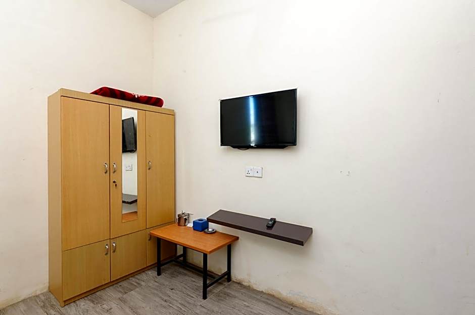 RedDoorz @ Cikitsu Batam