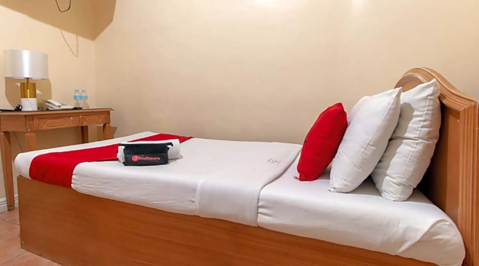 RedDoorz @ Downtown Tacloban