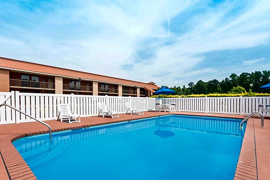 Baymont by Wyndham Rocky Mount I-95