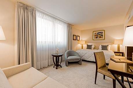 King Superior Room