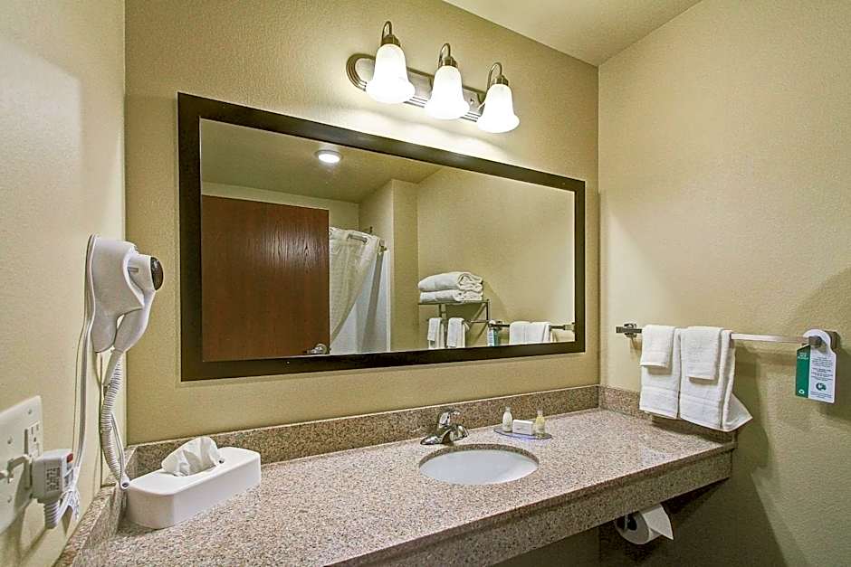 Cobblestone Hotel & Suites Pulaski/Green Bay