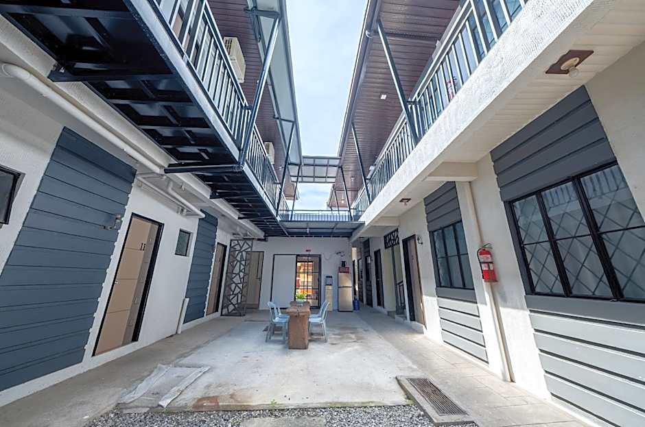 RedDoorz Plus @ Casa Lucia Sindalan San Fernando City Pampanga