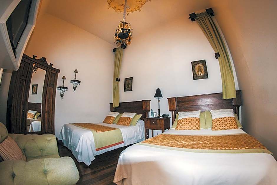 Roka Plaza Hotel Boutique