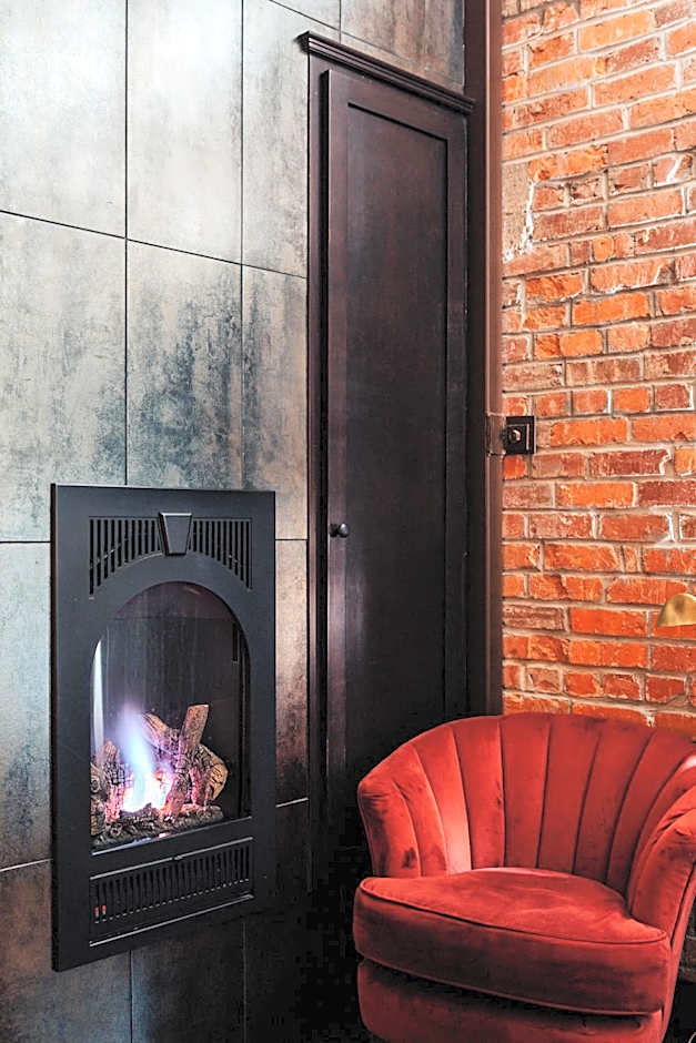 Granada Hotel & Bistro