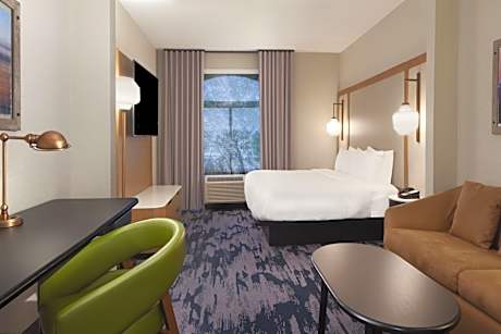 King Room with Sofa Bed and Adapted Tub - Mobility Accessible
