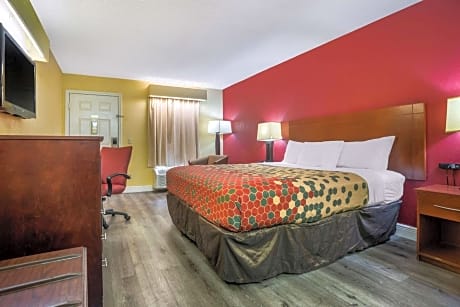 1 King Bed, Smoking