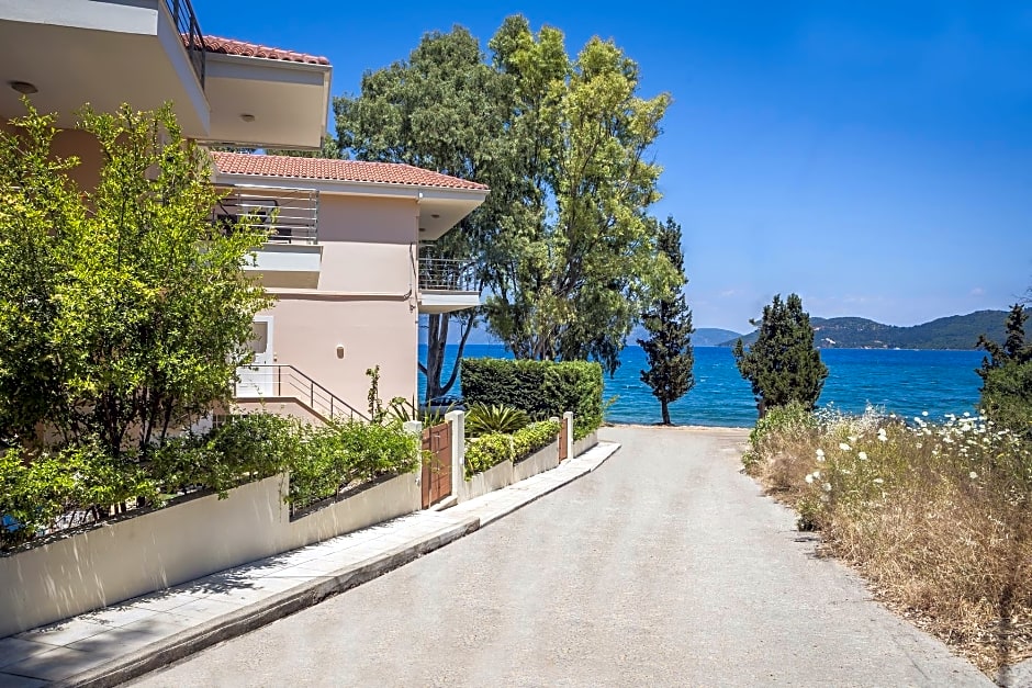 Meliti Waterfront Suites