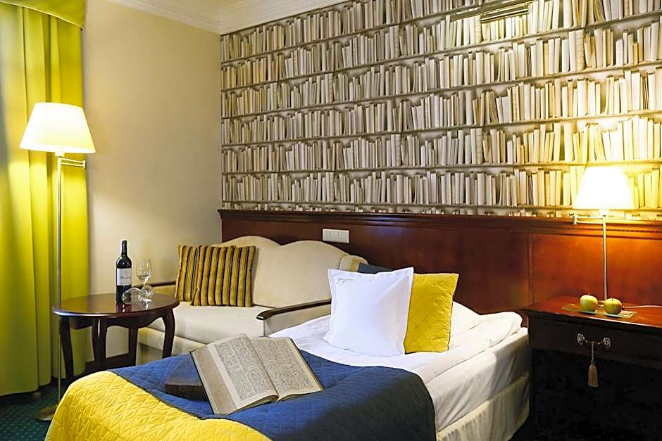 Photo 1 of 25 of 1 Double Bed or 2 Beds