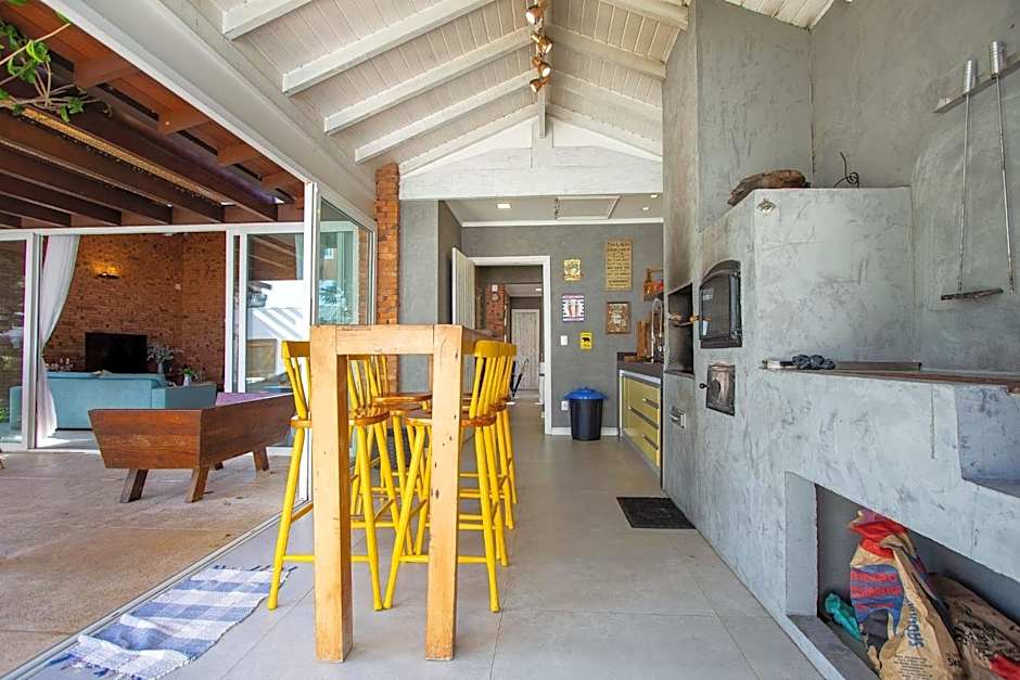 Búzios praia de Geribá, piscina e churrasqueira