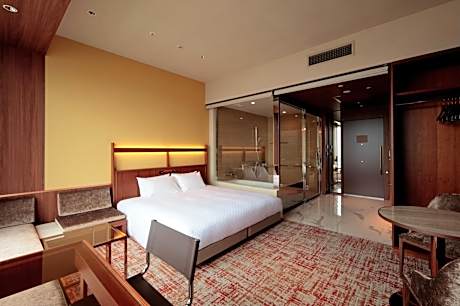 Premium King Room - Disability Access - Non-Smoking