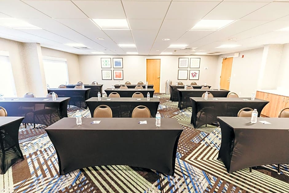 Holiday Inn Express Atlanta - Northeast I-85 - Clairmont Road by IHG