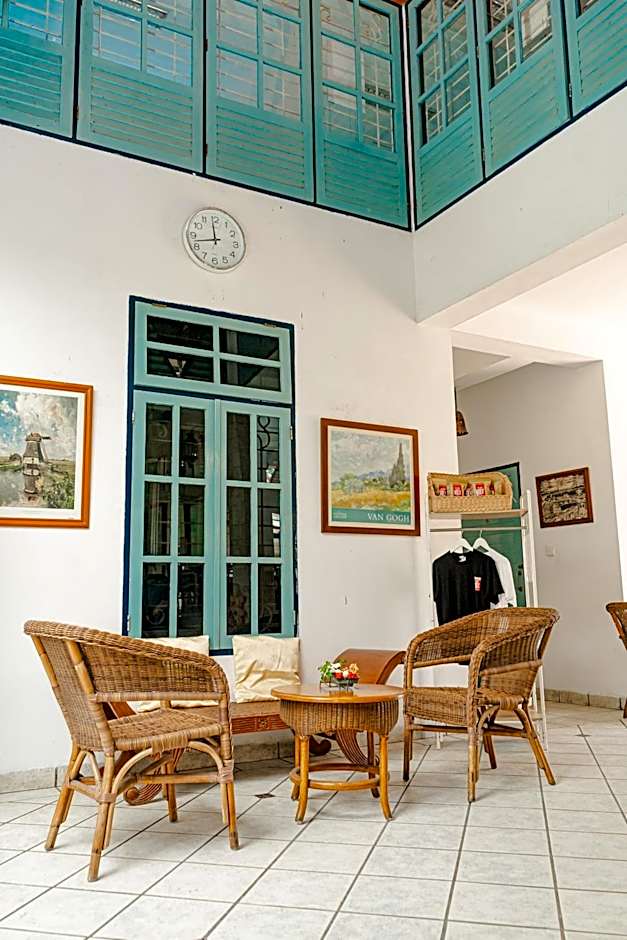 Hotel Deli River and Restaurant Omlandia