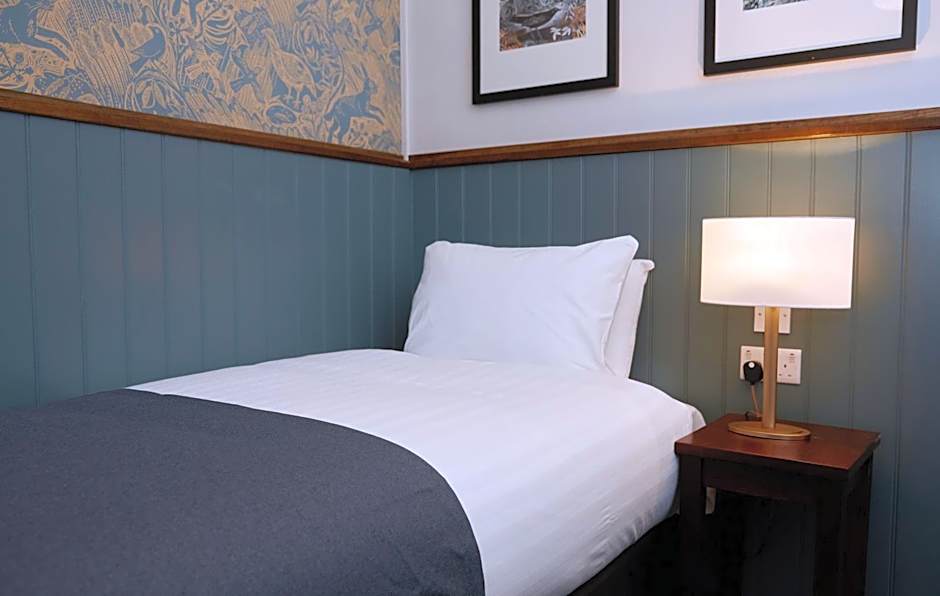 Kings Head by Chef & Brewer Collection