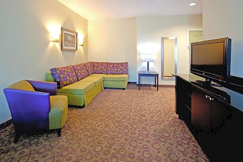 Holiday Inn Express Hotel & Suites Clemson - University Area By IHG