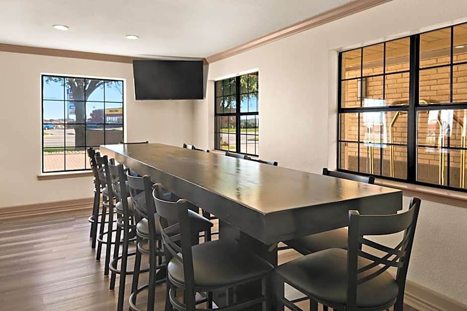 Quality Inn & Suites Weatherford