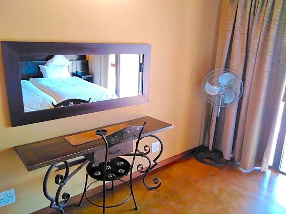 Zebula Golf and Wildlife Estate - Njala Crossing Pax 13 - Moi Signature Luxury villa