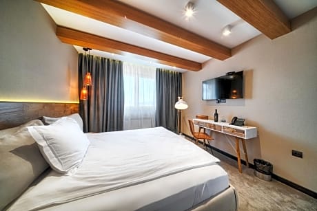 One-Bedroom Apartment in Villa