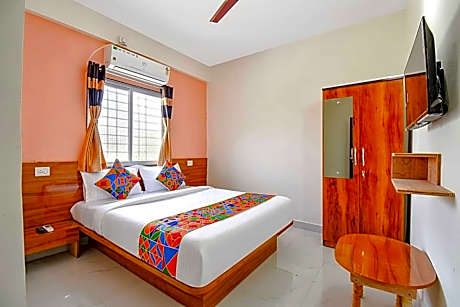 FabHotel Silver 9
