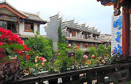 Emerald Adventures Guesthouse