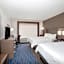 Holiday Inn Express & Suites Great Bend By IHG