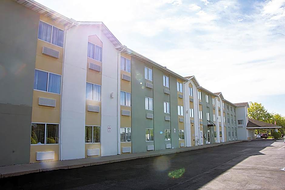 Baymont by Wyndham Maumee Toledo