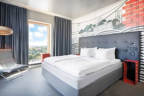 Deluxe King Room with Extra Bed