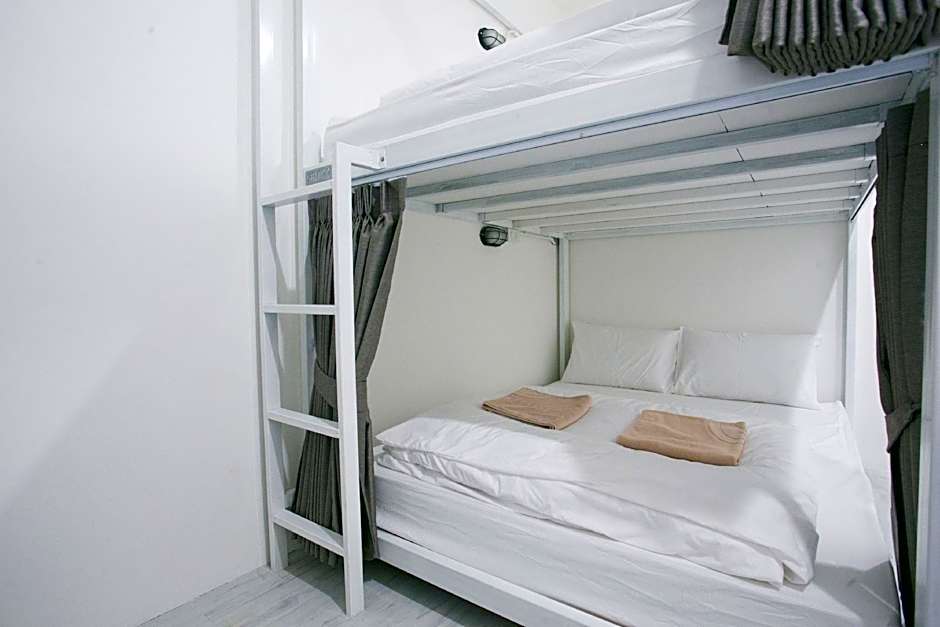 The Street Hostel Koh Lipe