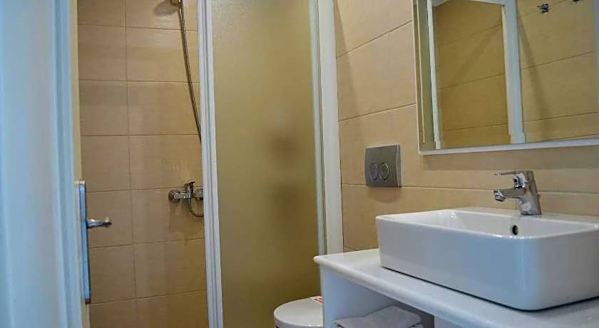 Brothers Hotel