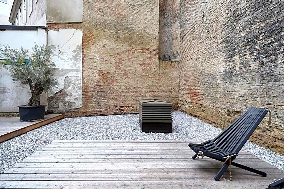 Numa Vienna Wood