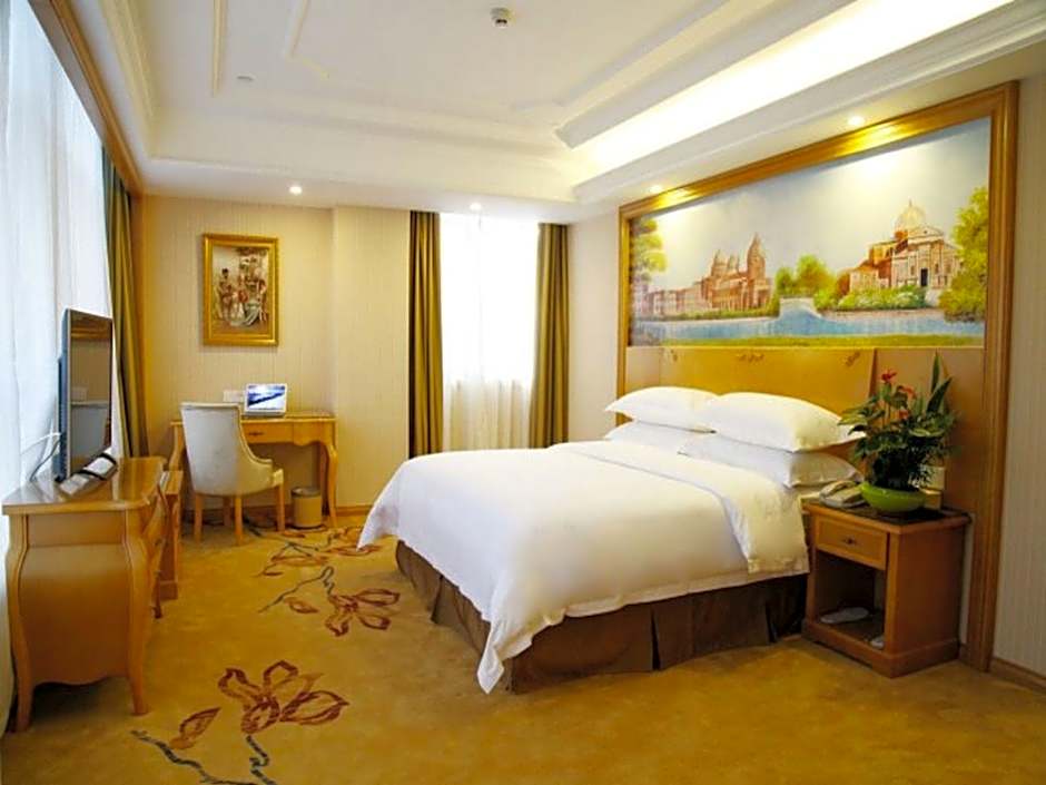 Vienna International Hotel Meizhou Spindle Bridge Branch