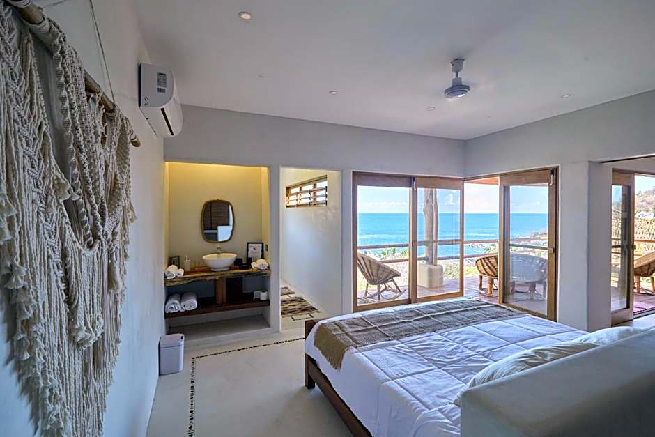 Casa Roni by Xeno - 5 Bedroom Luxury Villa with Ocean View