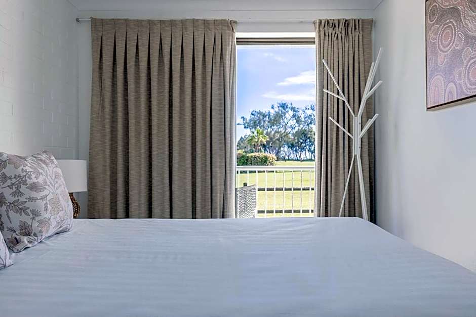 Main Beach Apartments