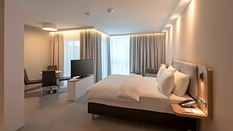 Queen Suite with Balcony