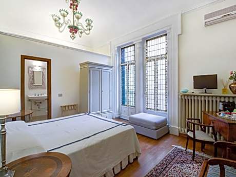 Large Double Room with Balcony