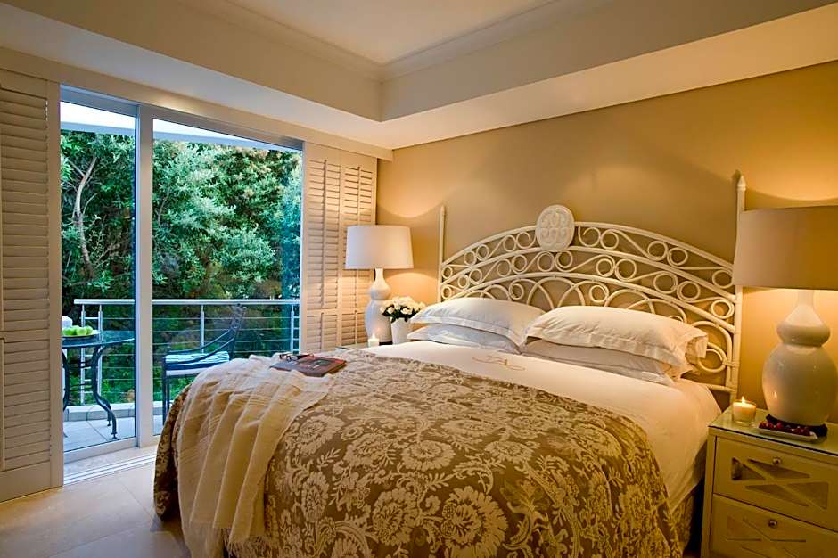 Twelve Apostles Hotel & Spa