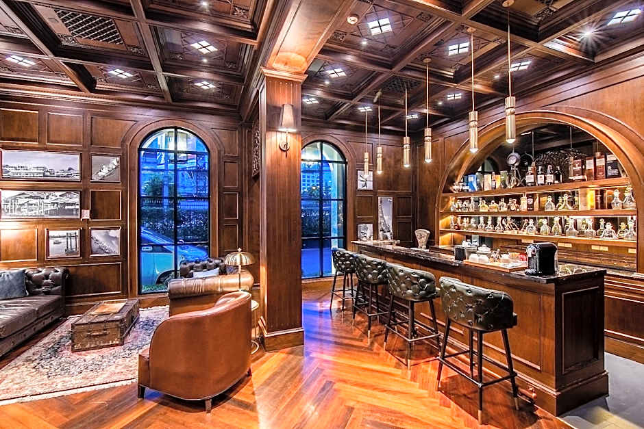 Metropole Bangkok (SHA Plus)