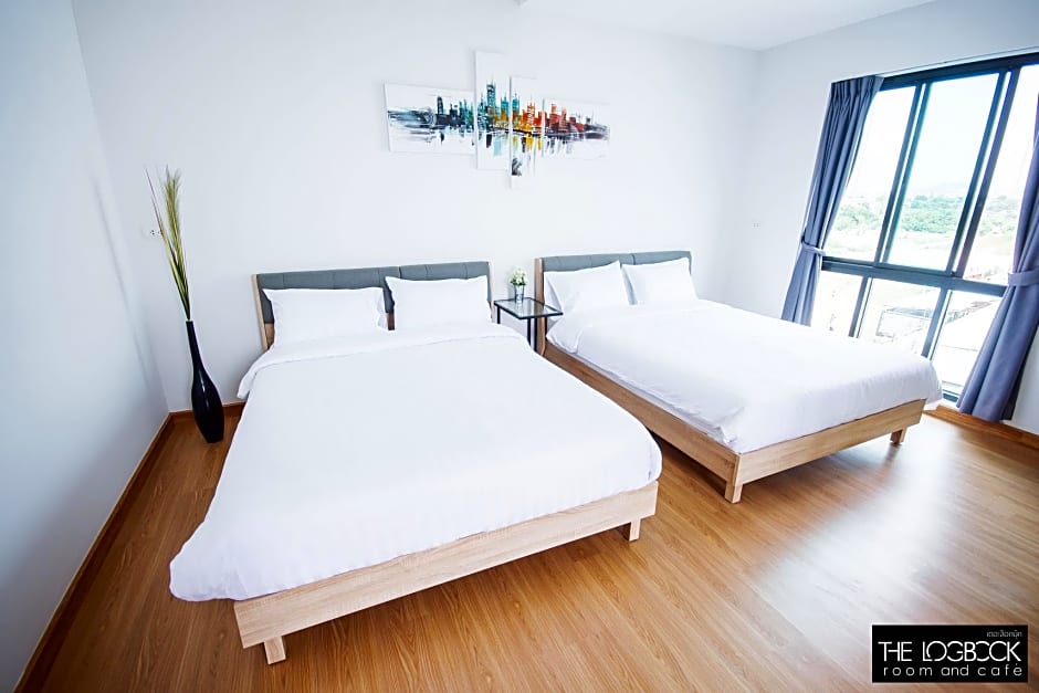 The LogBook room and cafe'