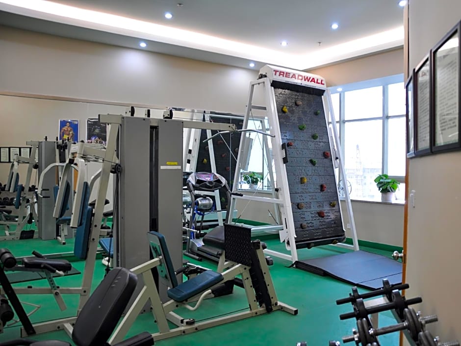 Kunming Green Land Hotel