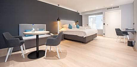 Junior Suite - Disability Access with Sea View