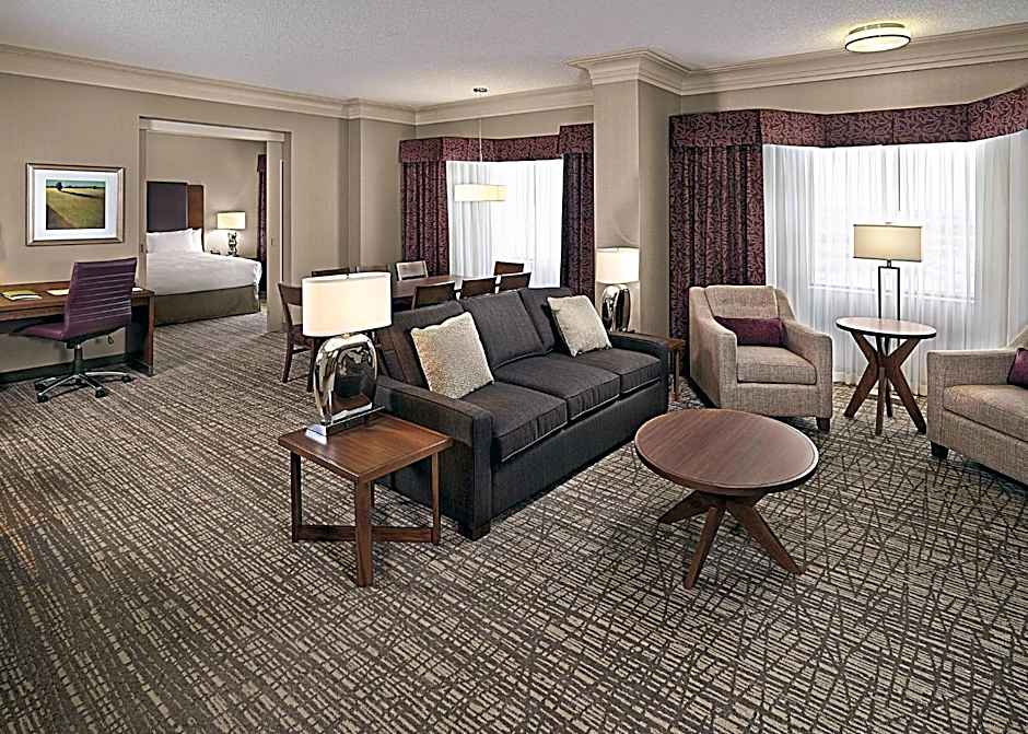 DoubleTree by Hilton West Edmonton