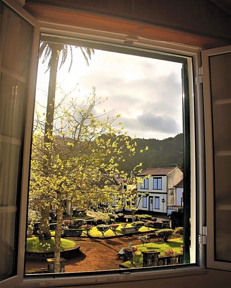 CASA INTI / INTI HOUSE FURNAS