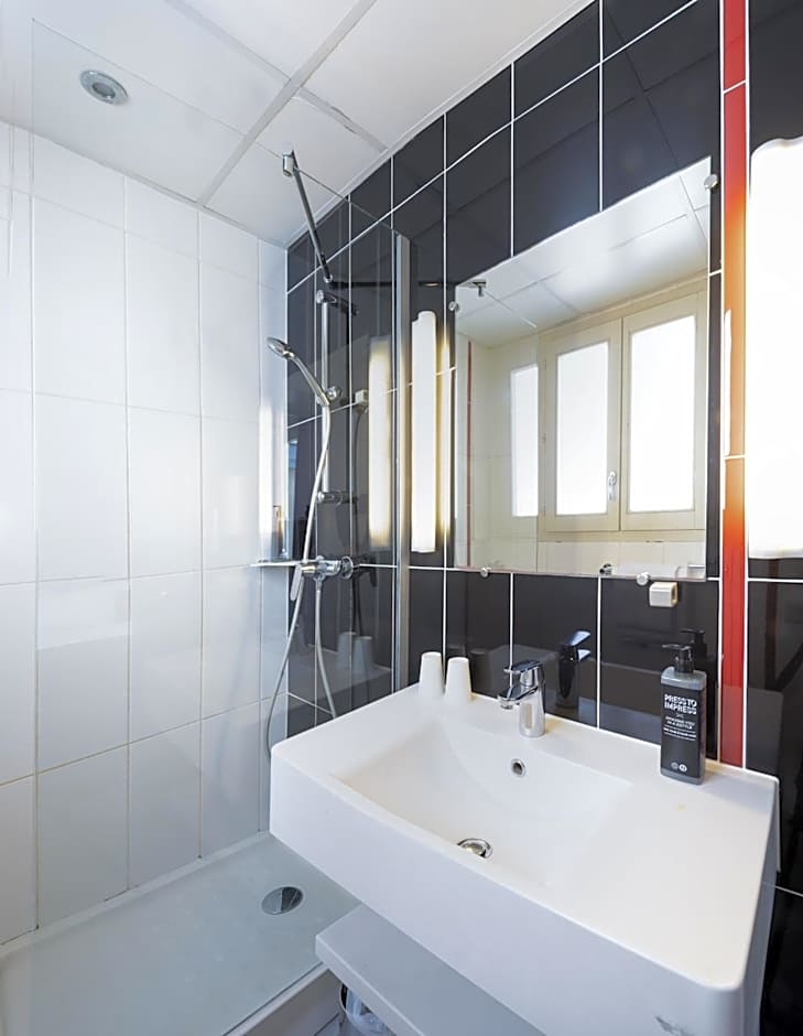 Accueil Hotel Paris Pigalle Montmartre