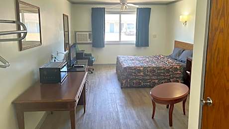 Queen Room - Disability Access