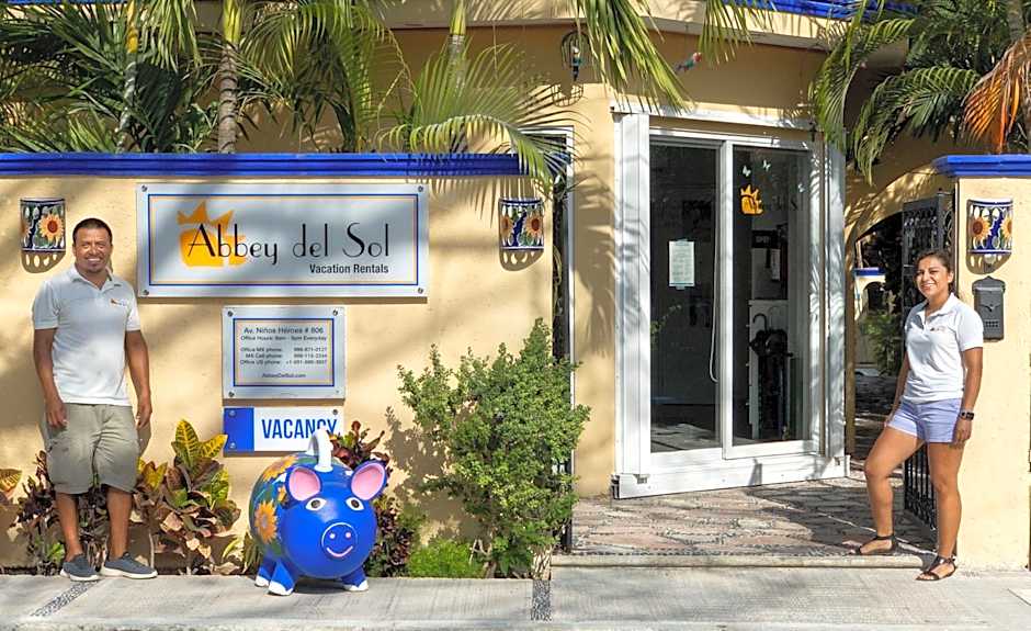 Abbey Del Sol